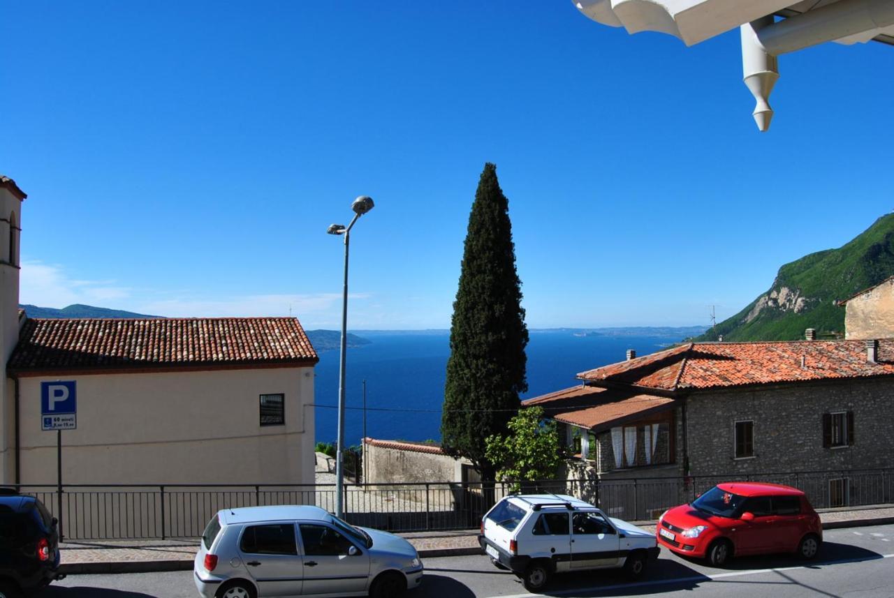 Appartamenti San Pietro - Hotel Gallo Tignale Bagian luar foto