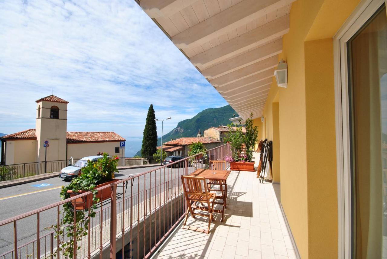 Appartamenti San Pietro - Hotel Gallo Tignale Bagian luar foto