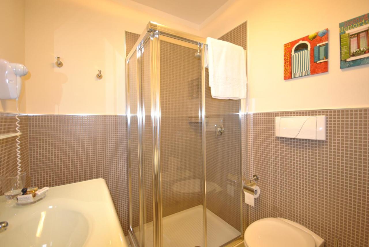 Appartamenti San Pietro - Hotel Gallo Tignale Bagian luar foto