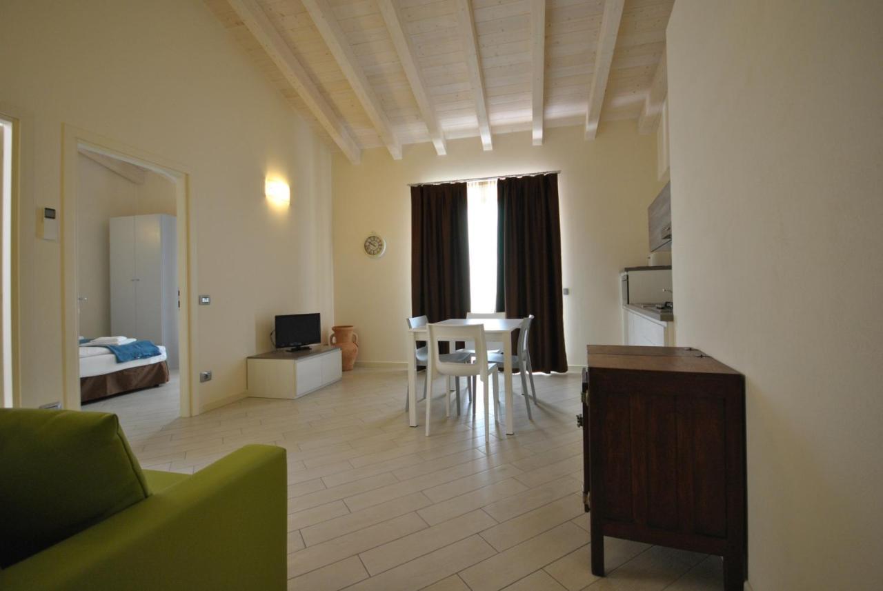 Appartamenti San Pietro - Hotel Gallo Tignale Bagian luar foto